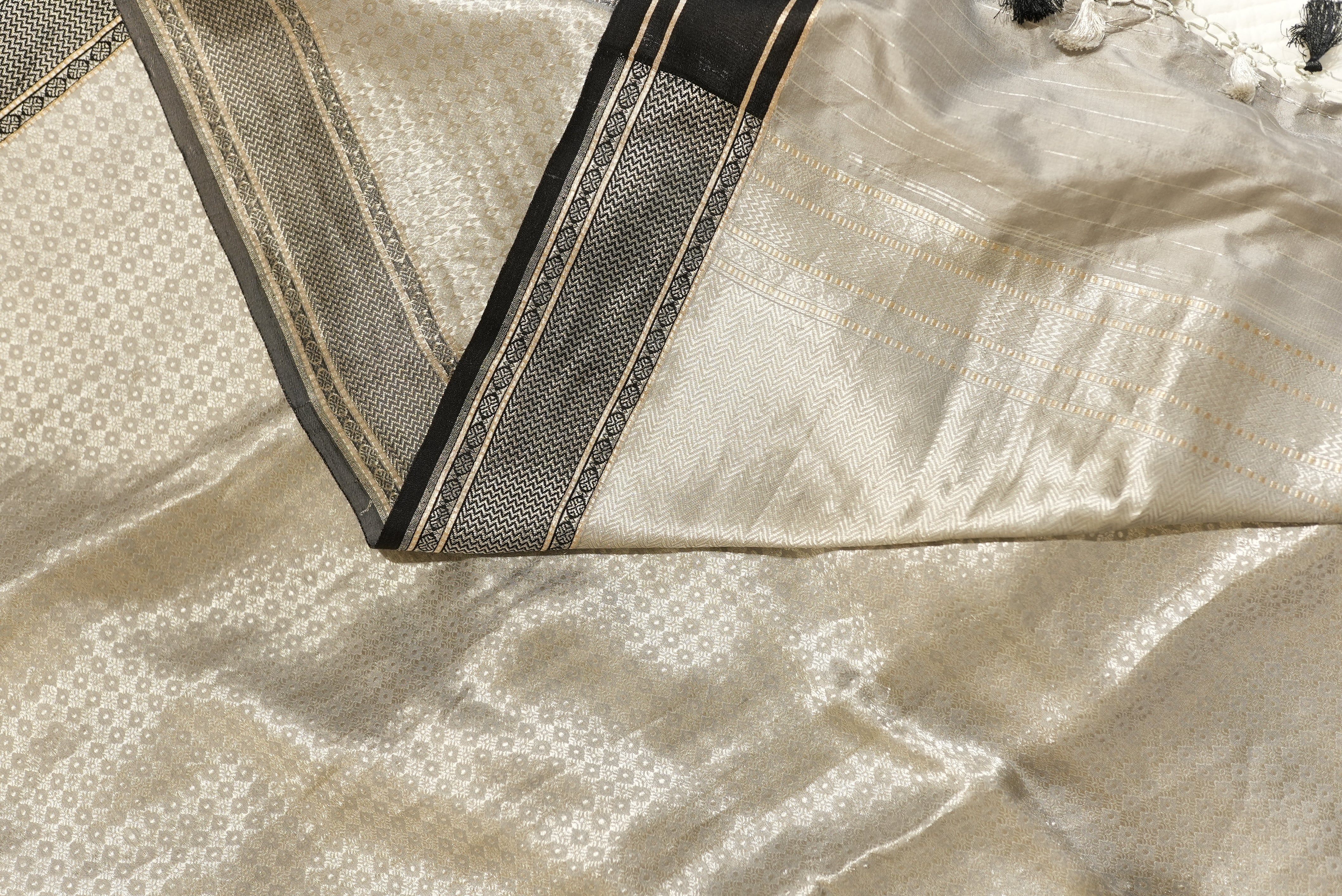 Grey with black boarder banarasi saree